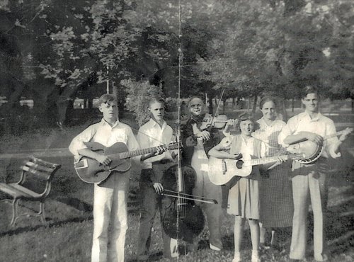 Pops Johnson&#x27;s Hillbilly Band late 1930s&#x27;