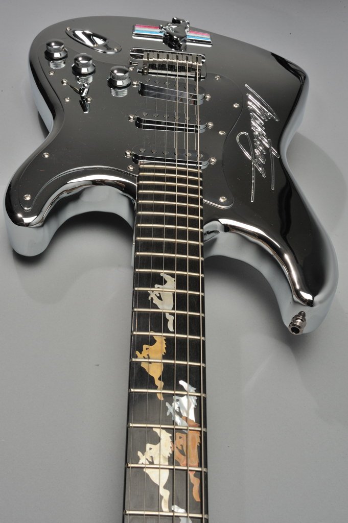 strat-mustang-13